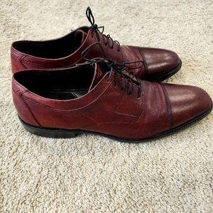 Johnston & Murphy size 12 dress shoe. Burgundy "merlot" color. Very comfortable.